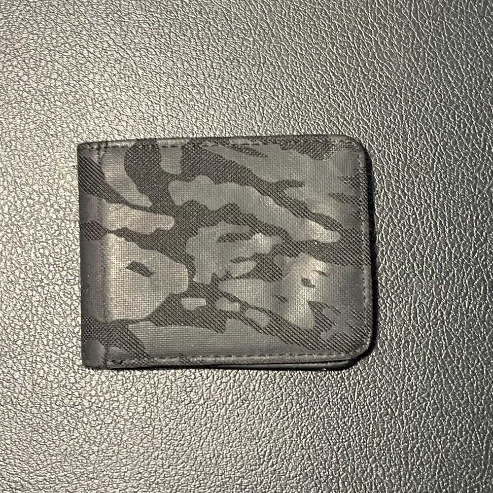 Black camo wallet